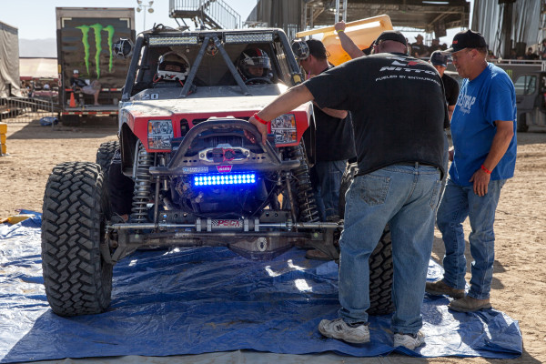 Pit Stop -- 2015 King of the Hammers